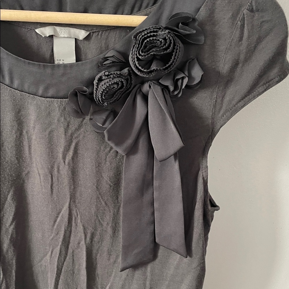 H&M Charcoal Blouse with Floral Accent - Picture 4 of 5